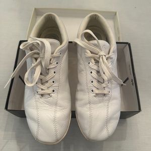 Easy spirit lightness white leather shoe size 9.5